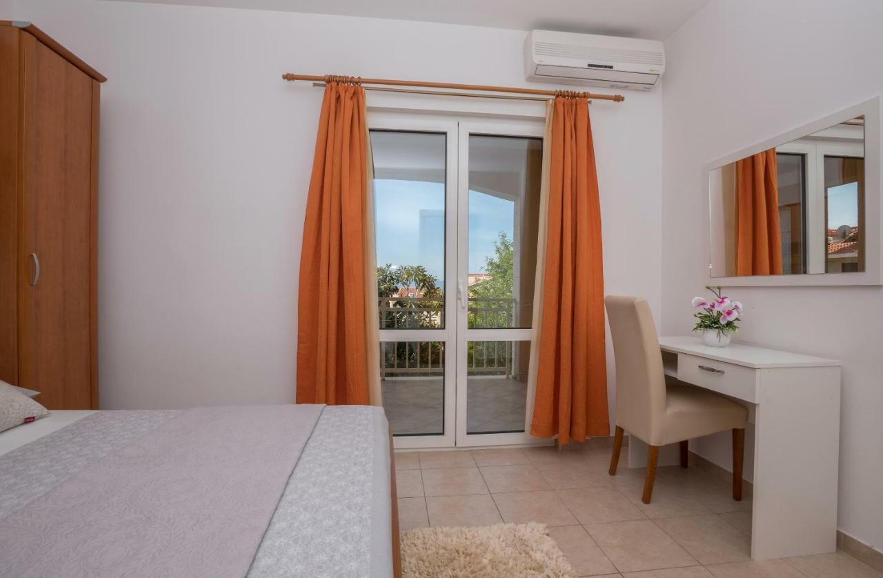 Villa Ivka Tučepi Exterior foto